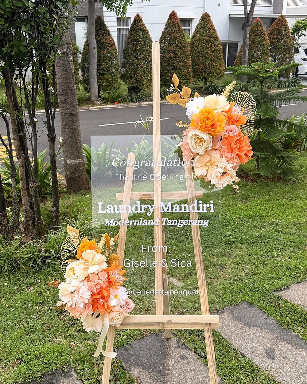 Papan Bunga Akrilik